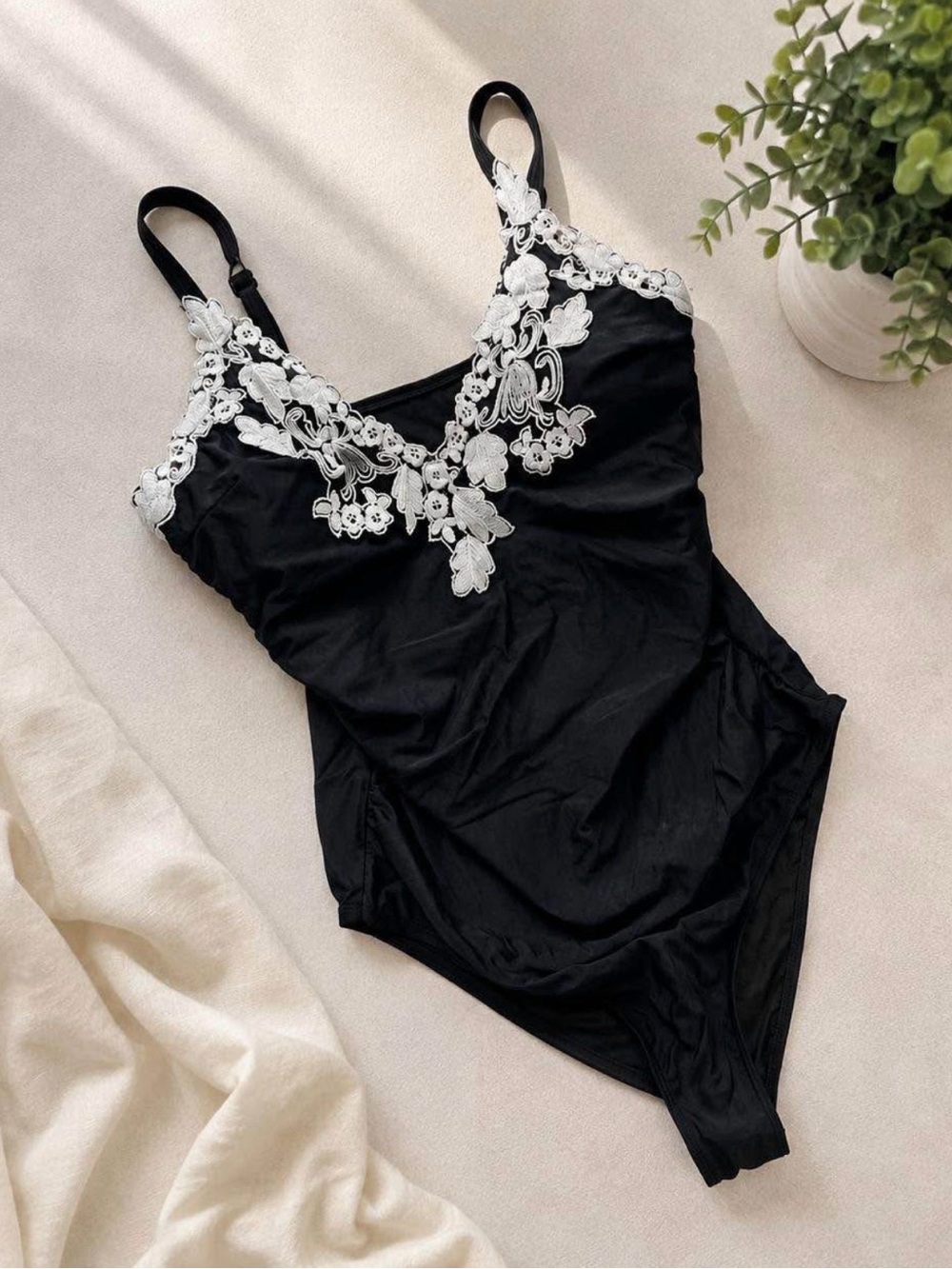 Women’s Size Medium Black One Piece Swimsuit White Lace Floral Embroidered